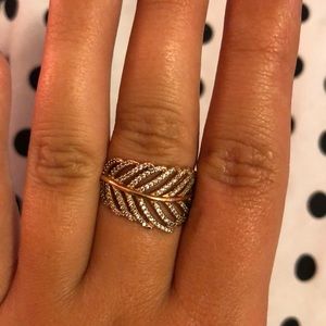Pandora “light as a feather” ring